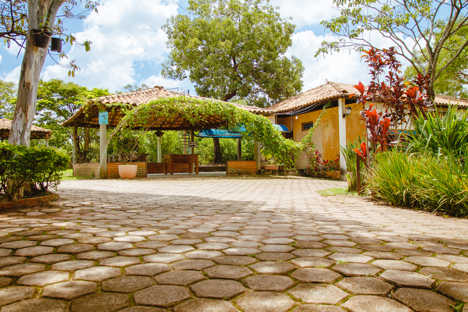 Entrada em pedra